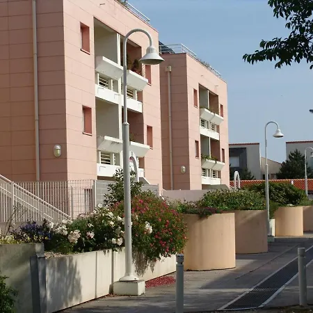 2 Pieces A La Rochelle Avec Balcon, Proche Plage Des Minimes Et Port, Parking Inclus - Fr-1-551-7 La Rochelle (Charente-Maritime)